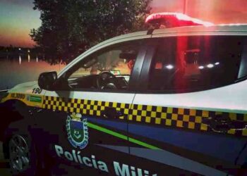 Homem faz ex-esposa grávida refém com faca na barriga em cidade de MS