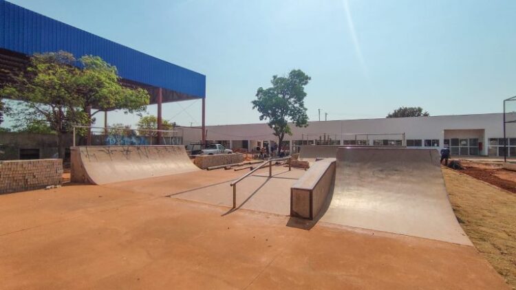 Praça do Noroeste entra na fase de acabamento e revitalização da Orla Morena avança