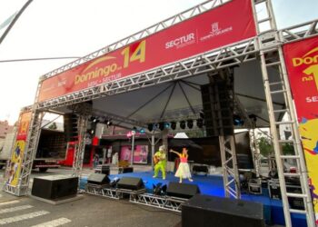 Domingo na 14 terá historinha batucada, circo de bolso e apresentação de blues