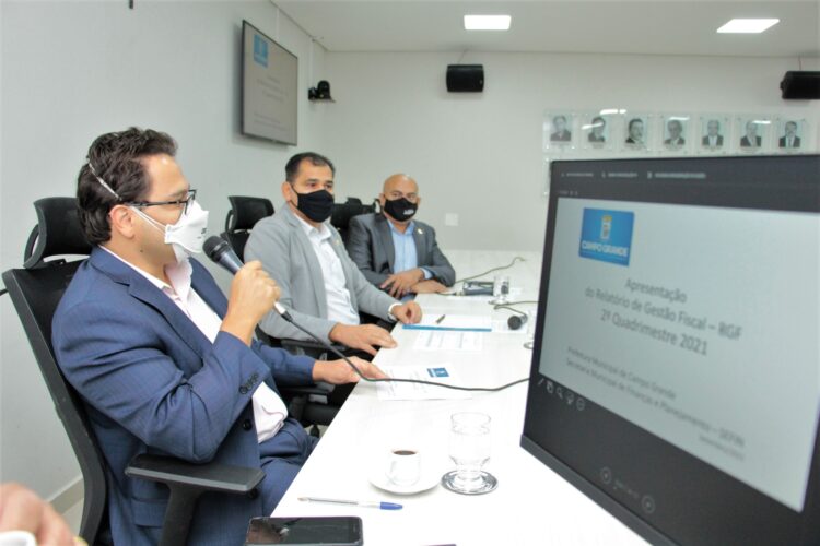 Prefeitura aumenta arrecadação, mas despesa cresce e ‘segura’ crescimento econômico