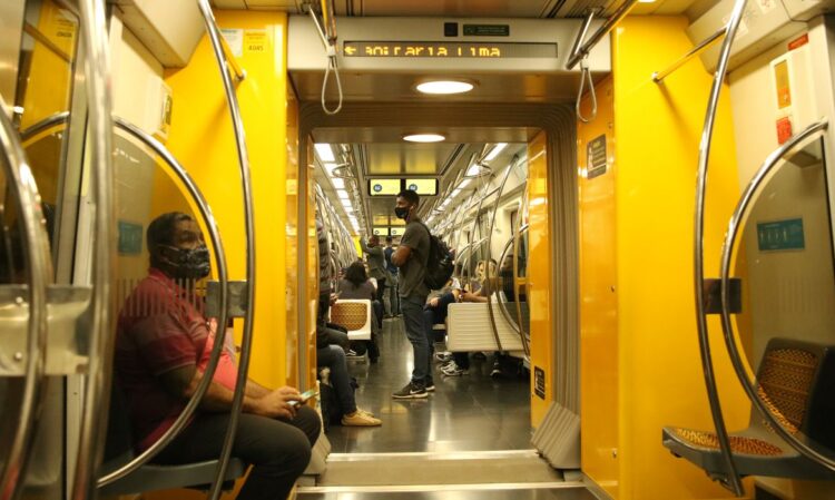 Covid-19: Brasil tem 15,7 mil novos casos e 537 mortes em 24 horas