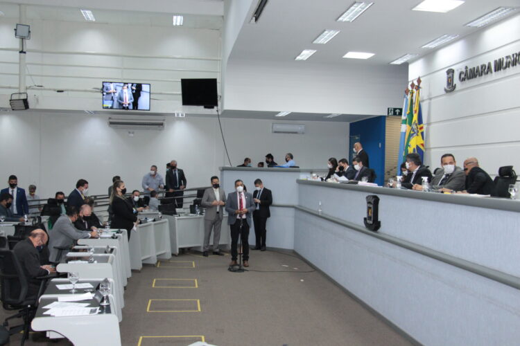 Sessão ordinária tem cinco projetos aprovados e recurso da educação acatado