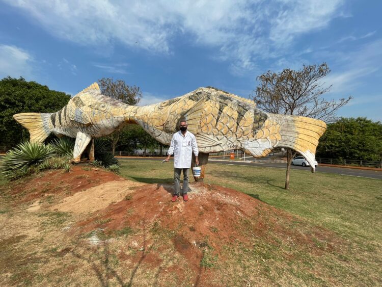 Prefeitura entrega amanhã revitalização do monumento “O Beijo”, no Lago do Amor