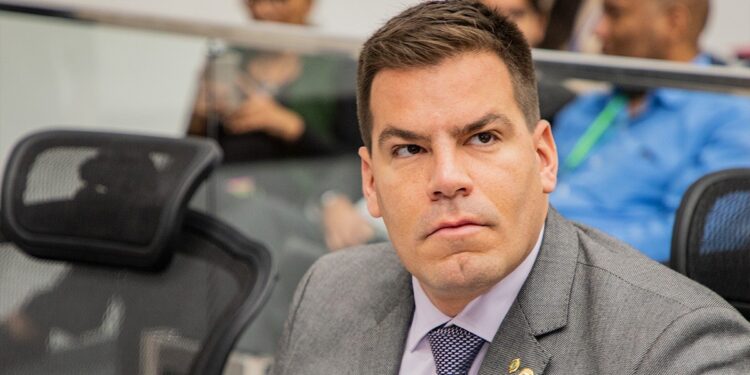 Deputado Capitão Contar apresenta projeto para proibir passaporte sanitário em MS