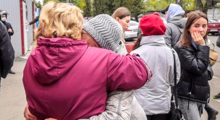 Estudante abre fogo e mata seis pessoas em tiroteio na Rússia