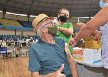 Prefeitura abre mais de 20 locais de vacinação contra a Covid neste sábado. Confira: