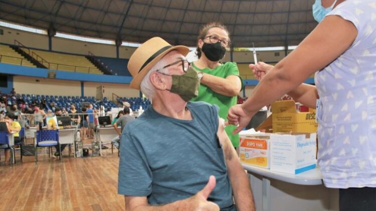 Prefeitura abre mais de 20 locais de vacinação contra a Covid neste sábado. Confira: