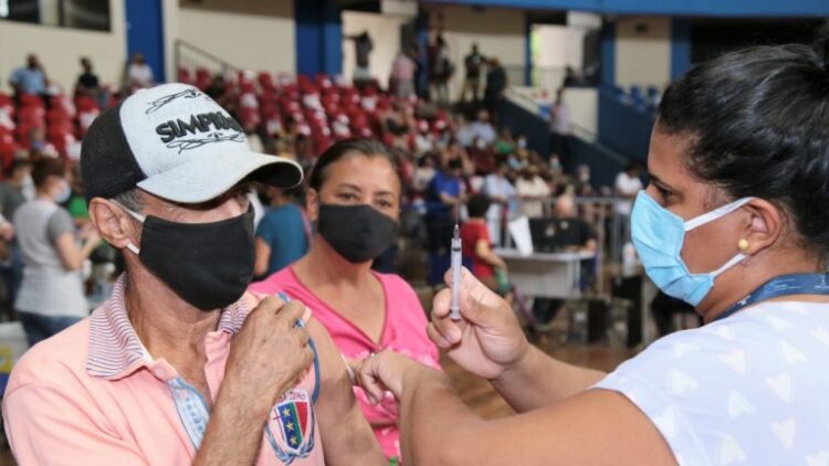 Quem precisa tomar a 2ª dose fique alerta: Prefeitura abre calendário exclusivo nesta segunda