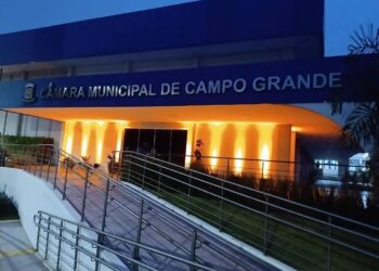 Luzes da Câmara ficam amarelas em alusão ao Mês de Prevenção ao Suicídio