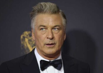 Alec Baldwin mata mulher acidentalmente em set de filmagem