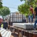 Prefeitura entrega materiais às famílias que tiveram suas casas danificadas pelo temporal