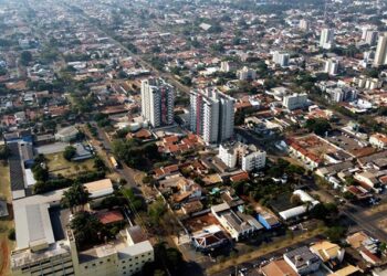 Asfalto novo impulsiona vendas e diminui custos no comércio central de Dourados