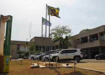 Estudo para revisar e aumentar salários dos servidores do Estado para ano que vem é concluído