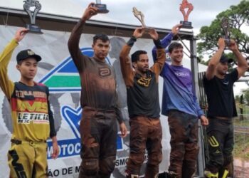 Chuva e lama marcam abertura do Campeonato Sul-Mato-Grossense de Velocross na Capital
