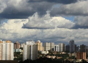 Terça-feira de chuva, ventos fortes e temperaturas agradáveis no Estado