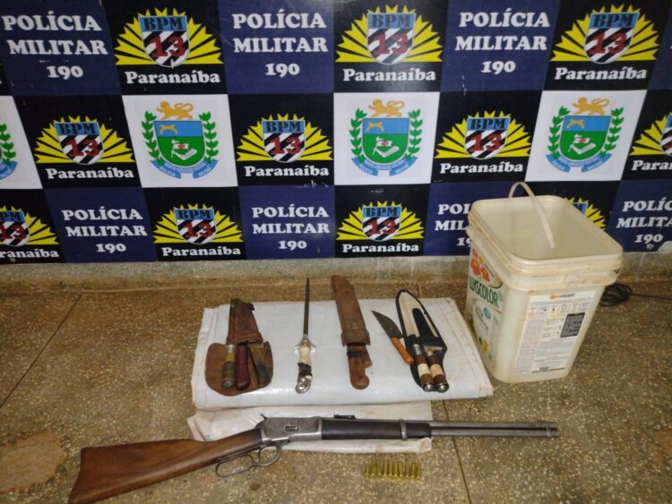 Trio é preso por caçar capivaras com arma e petrechos para escarnar animais em MS