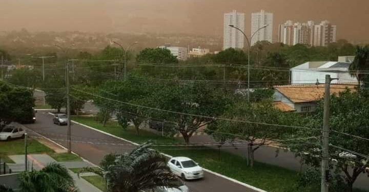 Susto passa, mas registros surpreendentes da tempestade de poeira continuam chegando. Confira: