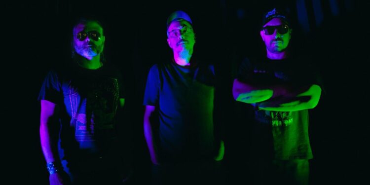 História da “Bruxa da Sapolândia” vira rock pesado com clipe a ser lançado no Halloween