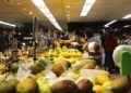 Consumo nos lares brasileiros registra quinta queda mensal no ano
