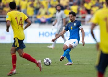 Brasil empata sem gols com a Colômbia e quebra sequência de vitórias