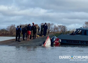Após tempestade, embarcação vira com 21 pessoas em Corumbá: 6 estão mortas