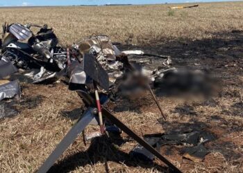Helicóptero abarrotado de cocaína cai matando dois carbonizados em MS