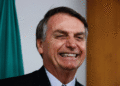 Bolsonaro diz que Covid não fez Brasil “sofrer tanto” na economia