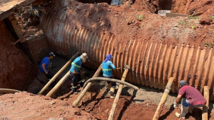 Travessia no Córrego Segredo é recuperada e tráfego pode ser liberado em 15 dias