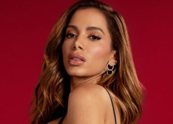 “Rezar para que o espírito vá pra luz nestes 7 dias”, diz Anitta sobre morte de Marília Mendonça