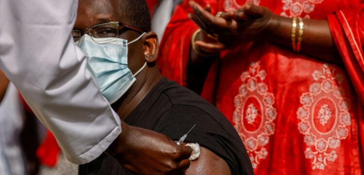 Quarta Onda: ‘Apenas sintomas leves’, diz médica sobre pacientes infectados pela Ômicron