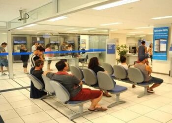 Procon Estadual notifica a Febraban a esclarecer horários de atendimento bancário