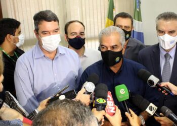 Décimo terceiro: Reinaldo Azambuja anuncia pagamento extra do programa Mais Social