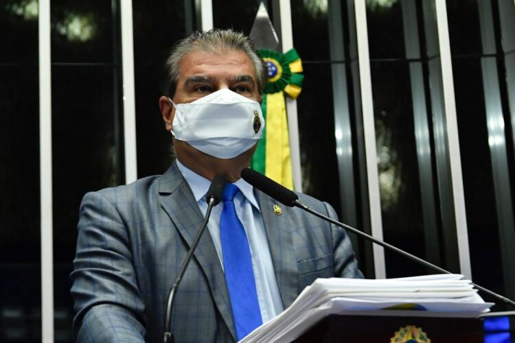 Ex-paciente de Covid, Nelsinho Trad propõe debate no Senado sobre festas de Carnaval