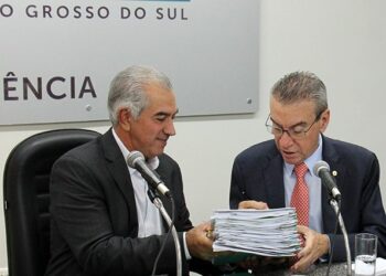 Reinaldo Azambuja anuncia reajuste geral de 10% para servidores de MS