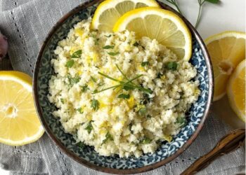 Aprenda uma receita de “Arroz de couve-flor com creme de coco”