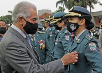 Governo do Estado concede 155 promoções a policiais e bombeiros militares
