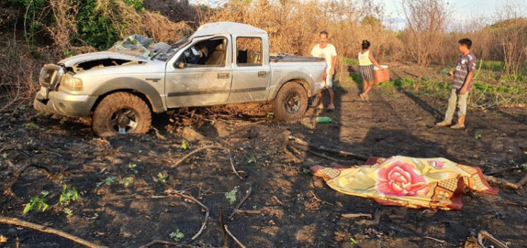 Homem morre ao capotar Ford Ranger em Corumbá, outras 2 pessoas ficam feridas