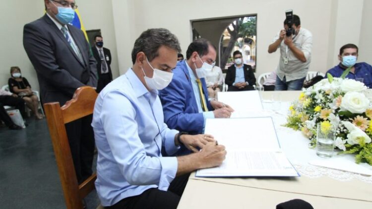 Prefeito assina protocolo para fomentar ações e promover intercâmbio com Paraguai