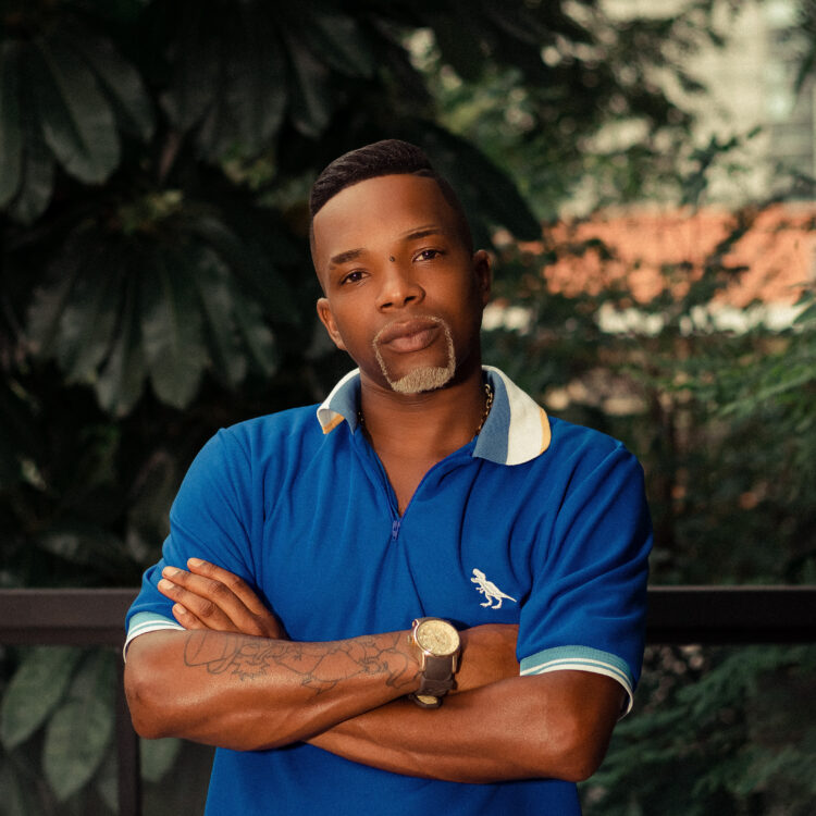 Dono do hit “Trava na Pose”, MC Topre faz show nesta sexta-feira na Capital