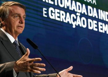 Bolsonaro diz que “não sabe onde estava com a cabeça” quando decidiu ser presidente