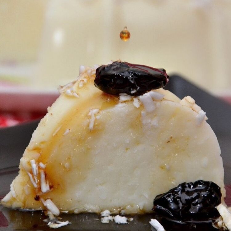 Aprenda a preparar Manjar de Coco, delícia servida nas pousadas beira praia