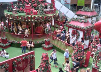 Papai Noel se despede hoje de shopping, mas magia do Natal continua até o dia 2