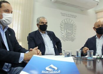 Governo acaba com tarifa mínima e reduz cobrança de água para consumidores da Sanesul