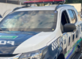 Homem que esfaqueou motorista de autoescola “dá chilique” de novo ao bater em pais idosos