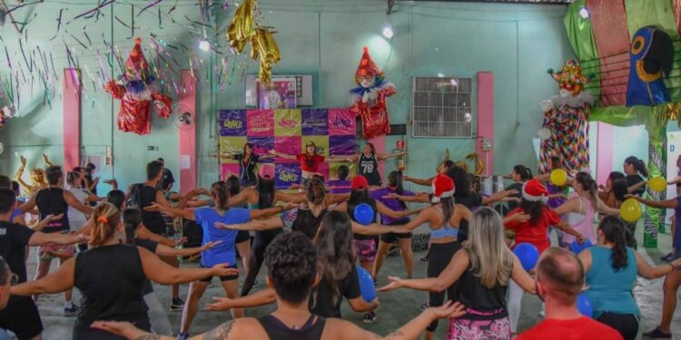 Aulão de FitDance acontece amanhã em shopping e entrada é 2kg de alimentos não perecíveis