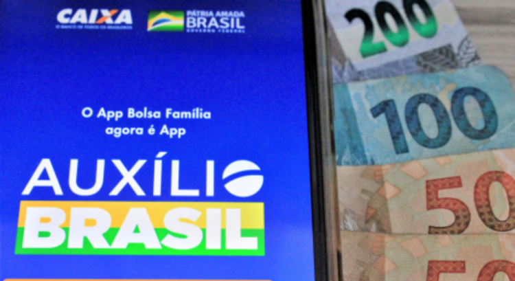 Auxílio Brasil começa a ser pago nesta sexta-feira; veja o calendário aqui no Capivara!