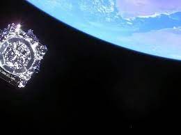 Telescópio espacial James Webb é lançado com sucesso