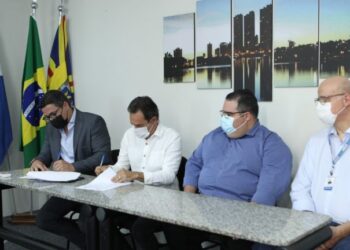 Marquinhos assina acordo de cooperação para celebrar Dia de Combate à Corrupção