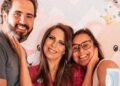 “Afinidade de outras vidas”: trisal comemora gravidez de cinco meses