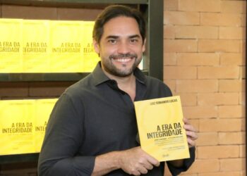 “Olhar para si mesmo deve nortear as resoluções de Ano Novo”, diz pensador